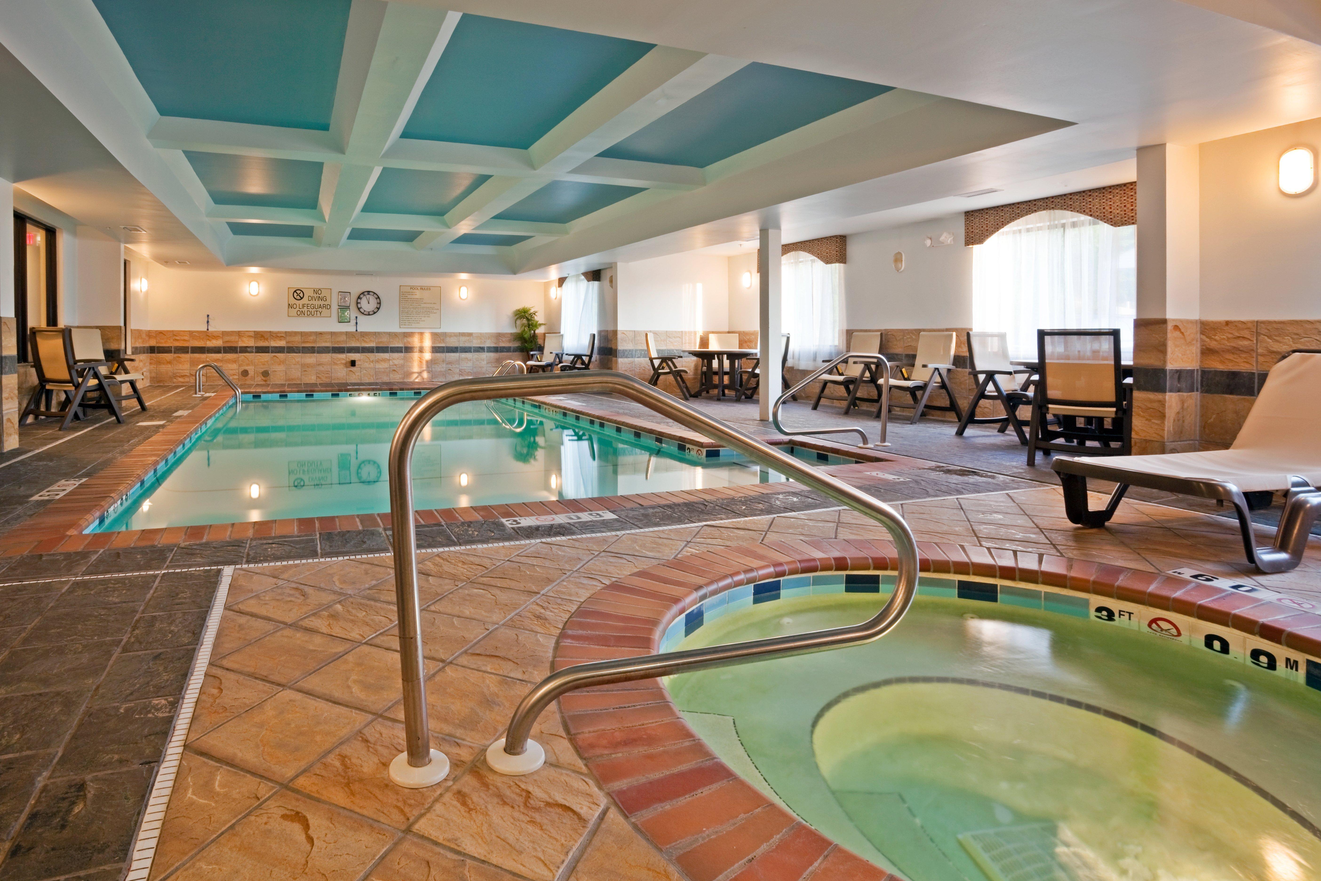 Holiday Inn Express Hotel & Suites Birmingham - Inverness 280 By Ihg Екстер'єр фото