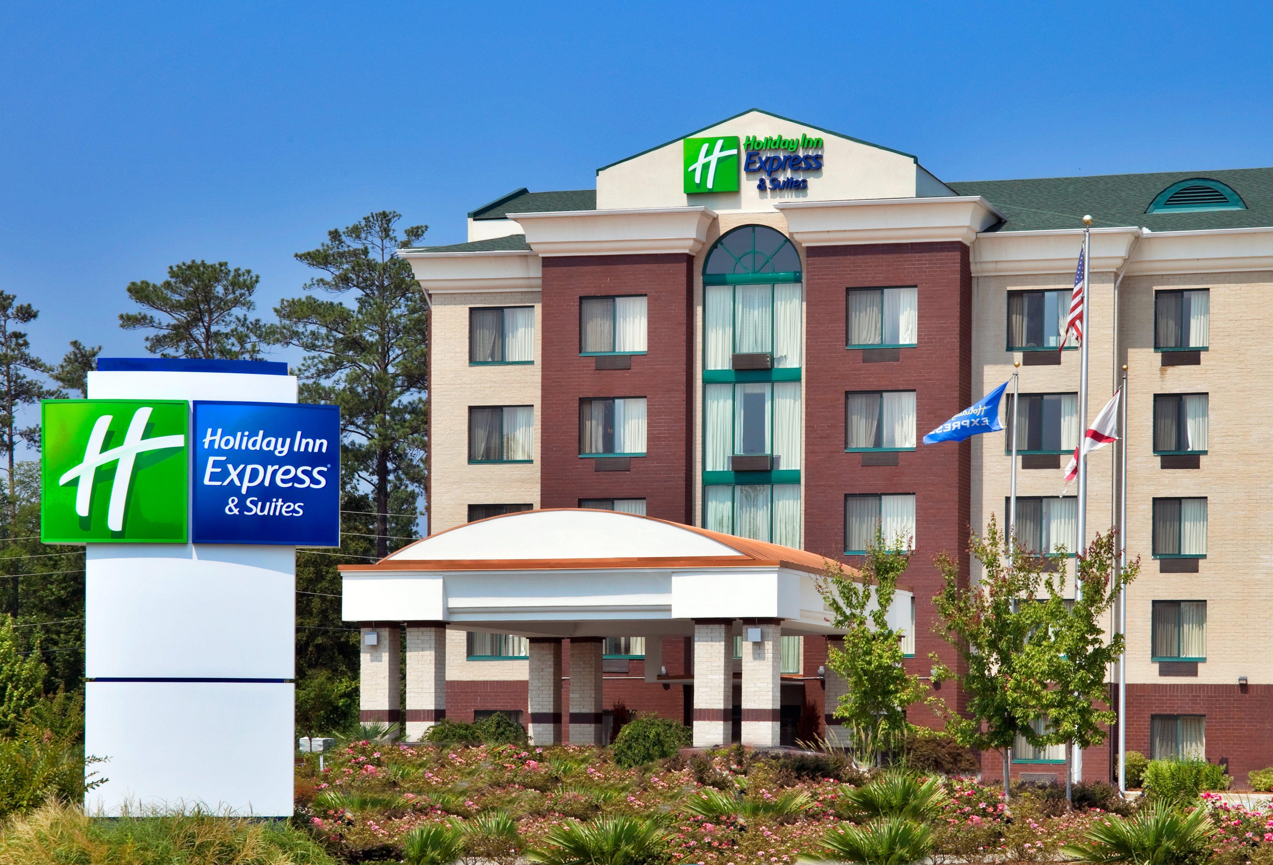 Holiday Inn Express Hotel & Suites Birmingham - Inverness 280 By Ihg Екстер'єр фото