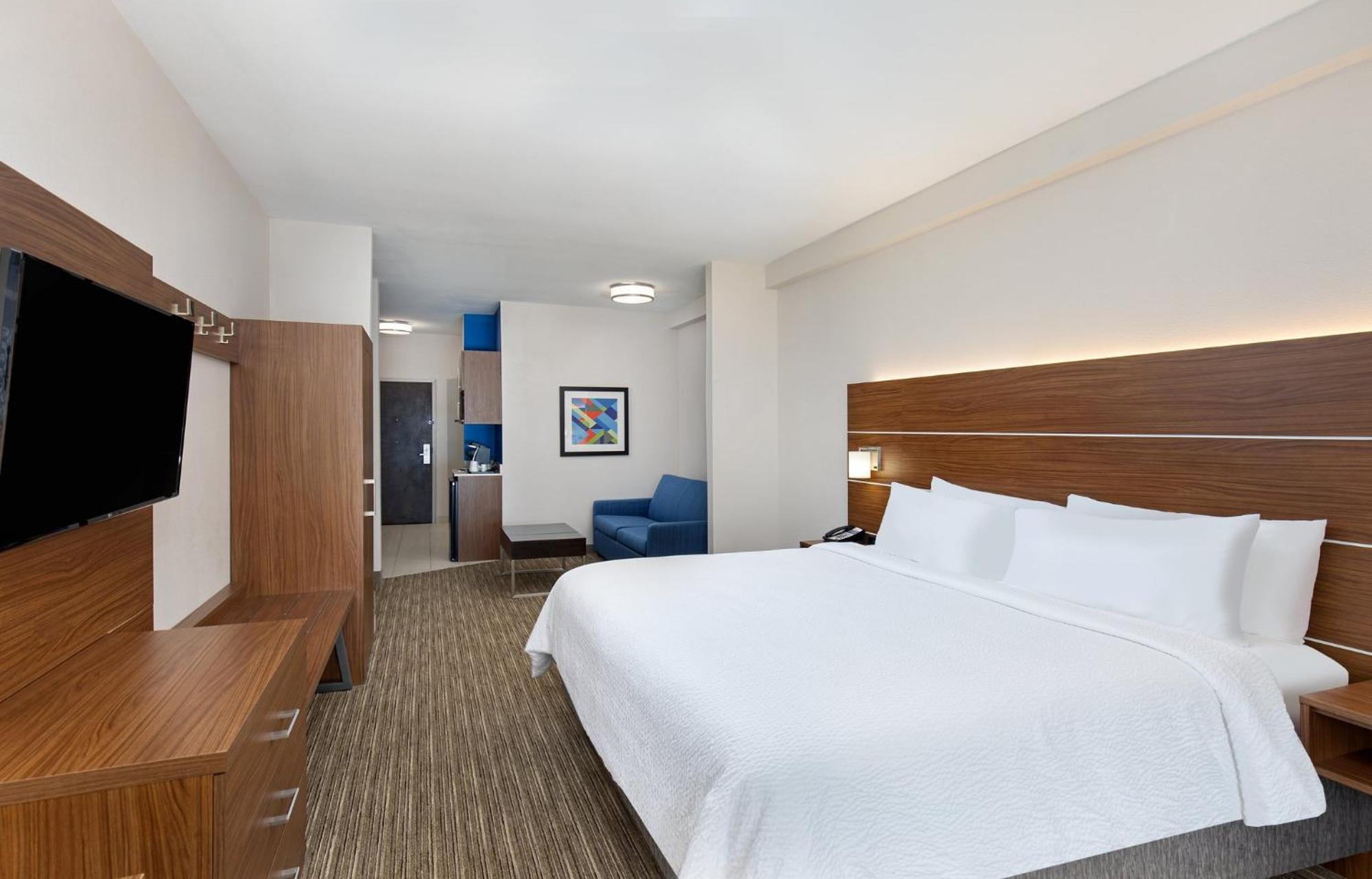 Holiday Inn Express Hotel & Suites Birmingham - Inverness 280 By Ihg Екстер'єр фото