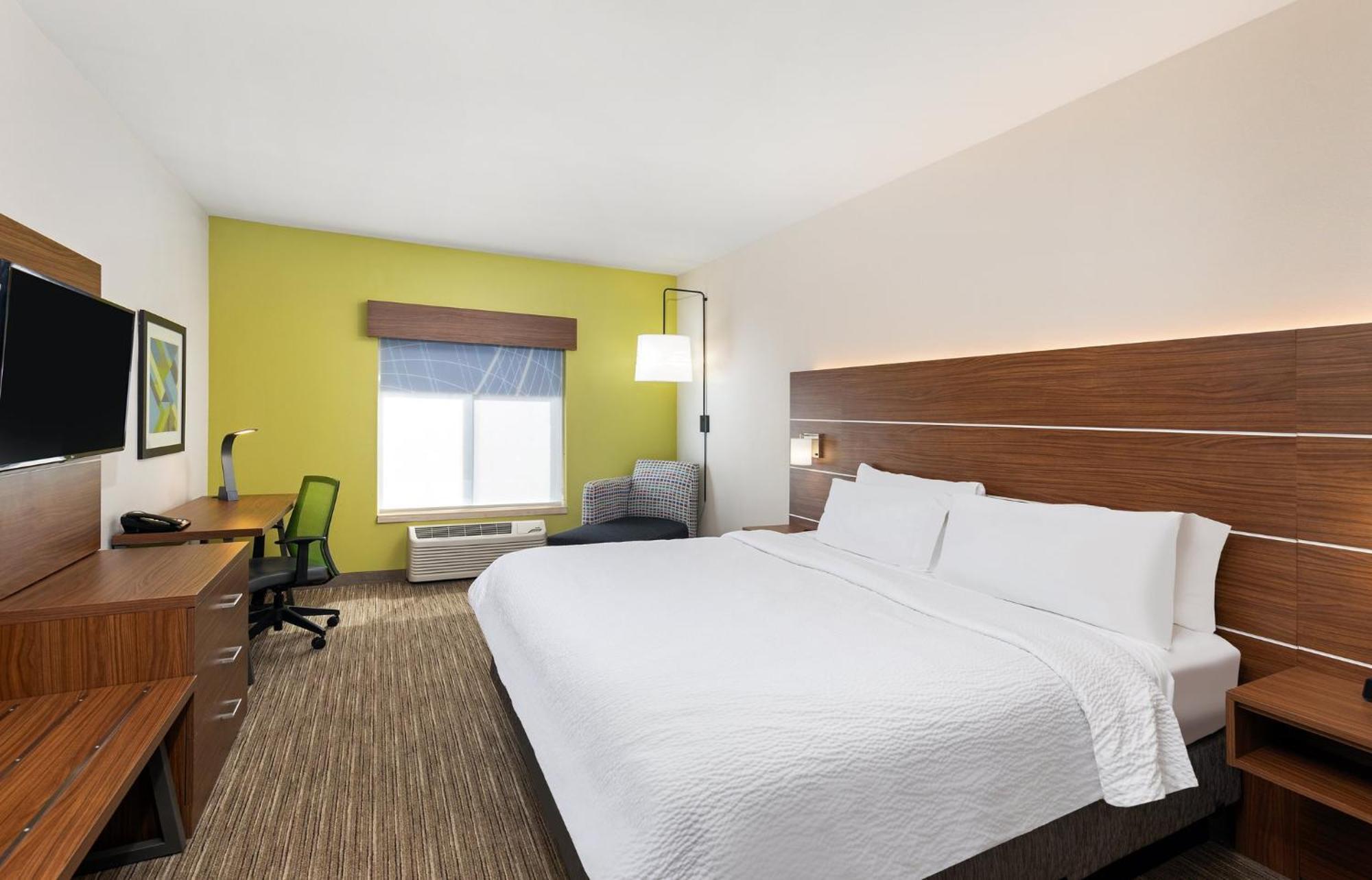 Holiday Inn Express Hotel & Suites Birmingham - Inverness 280 By Ihg Екстер'єр фото
