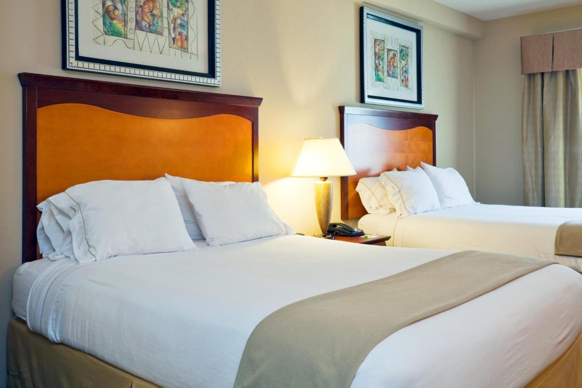 Holiday Inn Express Hotel & Suites Birmingham - Inverness 280 By Ihg Екстер'єр фото